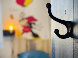 Maisons de vacances Gite Pop Art Colore, 6 pers, Proche Vichy - FR-1-489-519 : photos des chambres
