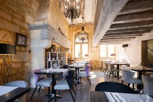 Hotels Hotel La Couleuvrine Sarlat Centre Ville : photos des chambres