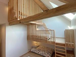 Maisons de vacances Gite familial de charme pour 13 pers. avec cheminee historique, terrasse, jardin et 3 salles d-eau. - FR-1-497-209 : photos des chambres
