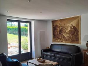 Maisons de vacances Gite cosy en foret avec terrasse, proche etang et loisirs, 3 chambres, wifi, plancha et parking - FR-1-489-453 : photos des chambres