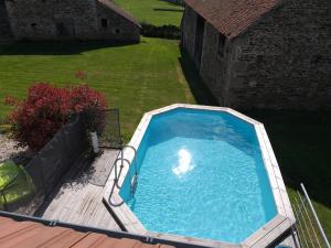 Ancienne longère rénovée avec piscine privative et animaux admis - FR-1-489-201
