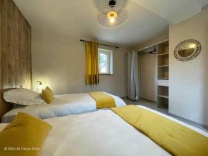 Maisons de vacances Maison spacieuse au coeur du Perche, jardin clos, WIFI, animaux admis - FR-1-497-232 : photos des chambres