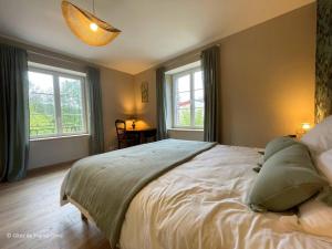 Maisons de vacances Maison spacieuse au coeur du Perche, jardin clos, WIFI, animaux admis - FR-1-497-232 : photos des chambres