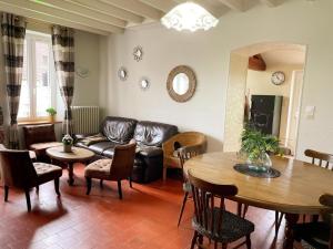 Maisons de vacances Maison familiale confortable avec grand jardin, proche des chateaux de la Loire et zoo de Beauval - FR-1-491-433 : photos des chambres