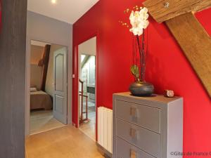 Maisons de vacances Maison de charme avec jardin prive et cheminee pres du Chateau de Cui, tout confort inclus. - FR-1-497-181 : photos des chambres