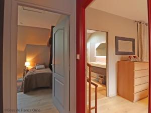 Maisons de vacances Maison de charme avec jardin prive et cheminee pres du Chateau de Cui, tout confort inclus. - FR-1-497-181 : photos des chambres