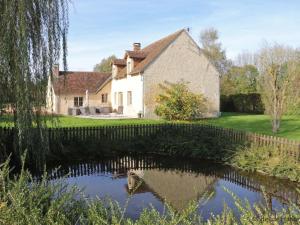 Maisons de vacances Maison de charme avec spa, jardin clos, teletravail, proche Belleme et Mortagne au Perche - FR-1-497-168 : photos des chambres