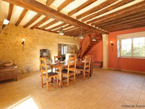 Maisons de vacances Maison de charme avec spa, jardin clos, teletravail, proche Belleme et Mortagne au Perche - FR-1-497-168 : photos des chambres