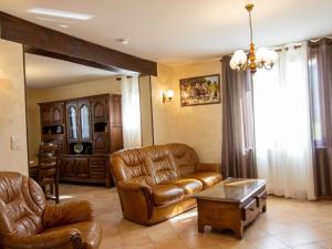 Maisons de vacances Maison familiale renovee avec jardin, ideale pour 6 pers., proche foret et activites, animaux acceptes - FR-1-616-4 : photos des chambres