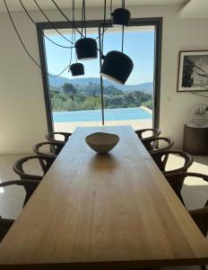 Villas Contemporary Villa with Sea View, Infinity Swimming pool, Gym , Cinema room,Lift : photos des chambres
