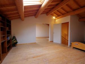 Gîte de Charme en Pierre avec Poêle à Bois, Grand Terrain - FR-1-496-259