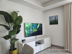 INF1.1D – Modern city flat near beach old town