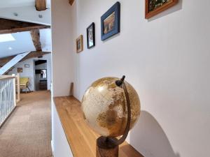 Maisons de vacances Gite spacieux 10 pers: Nature, Spa, Confort - FR-1-496-358 : photos des chambres