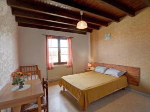 Gîte familial avec jeux extérieurs près de St-Galmier - FR-1-496-281