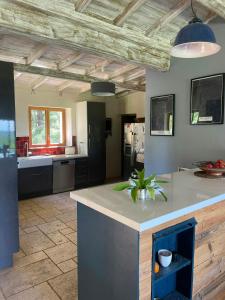 Maisons de vacances Character House With Views Over The Vezere Valley : photos des chambres