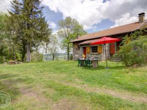 Maisons de vacances Chalet familial a 5 min des pistes de ski de Chalmazel, 3 chambres, cheminee, animaux acceptes - FR-1-496-138 : photos des chambres