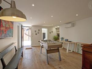 Gîte de charme moderne, 5 suites privées, spa et jardin - FR-1-496-355