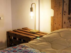 Maisons de vacances Gite familial 14 pers. avec piscine chauffee, spa, sauna, terrains de jeux et borne electrique. - FR-1-496-3 : photos des chambres