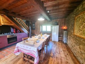 Maisons de vacances Gite de charme dans le Massif du Pilat - FR-1-496-294 : photos des chambres