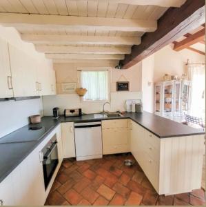 Villa On The Seaside With Pool In La Croix Valmer