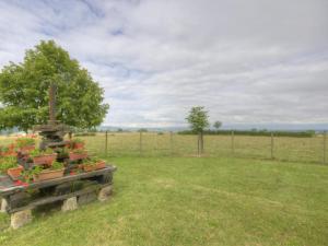 Maisons de vacances Gite campagnard avec poele, jardin clos et WIFI - FR-1-496-113 : photos des chambres