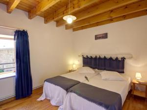 Maisons de vacances Gite Charmant avec Jardin Privatif, Cheminee, et Activites Nature Proches, Animaux Acceptes - FR-1-496-66 : photos des chambres
