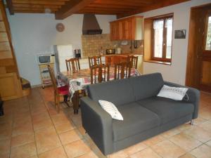 Maisons de vacances Gite rustique avec cheminee, jardin et wifi - FR-1-496-175 : photos des chambres