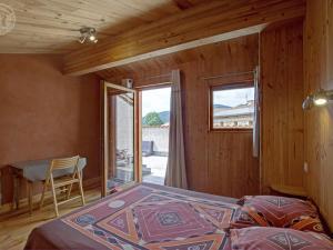 Maisons de vacances Gite de charme avec terrasses et plancha - FR-1-496-327 : photos des chambres