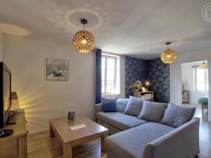 Appartements Appartement Authentique et Confortable avec Wifi, Parking Gratuit et Cuisine Equipee a Saint-Galmier - FR-1-496-276 : photos des chambres