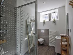 Appartements Appartement Authentique et Confortable avec Wifi, Parking Gratuit et Cuisine Equipee a Saint-Galmier - FR-1-496-276 : photos des chambres