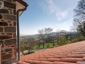 Maisons de vacances Gite familial spacieux avec WiFi en campagne paisible - FR-1-496-363 : photos des chambres