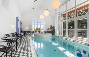 Five Bedroom Beautiful Home In Sindal