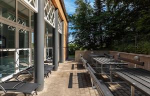 Five Bedroom Beautiful Home In Sindal