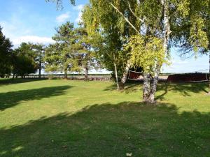 Maisons de vacances Gite spacieux avec piscine chauffee, jardin, WIFI et animaux admis - FR-1-653-273 : photos des chambres