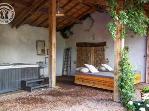 Gîte cocon avec spa et sauna à Saint-Germain-Lespinasse - FR-1-496-6