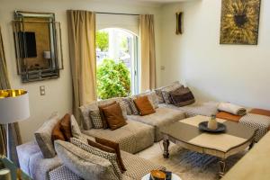 Maisons de vacances Provencal Villa With Forest Views And Pool : photos des chambres