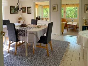 Family-Friendly Cottage Near The Sea In Ugglarp