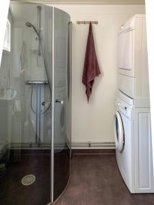 Family-Friendly Cottage Near The Sea In Ugglarp