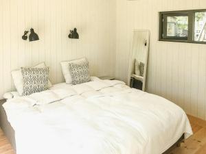 Architect-Designed House With Sea View In Ljugarn