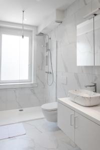 La Veduta - Luxe Apartment with Leie View