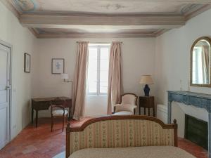 Maisons de vacances Villa D-artiste Avec Piscine A Alleins : photos des chambres