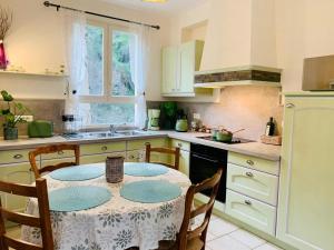 Peaceful Retreat At The Foot Of Black Mountain