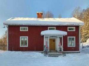 Log Cabin With Sauna By Ljungan