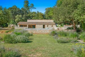 Wine Estate In Méounes-Lès-Montrieux