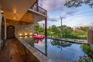 Alana Riverside Retreat