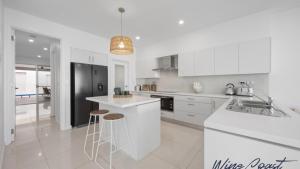 Splendour By The Sea By Wine Coast Holidays