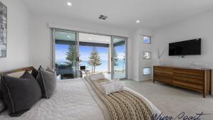 Splendour By The Sea By Wine Coast Holidays