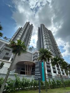 IOI Retreat at Conezion near IOI City Mall-Free Netflix