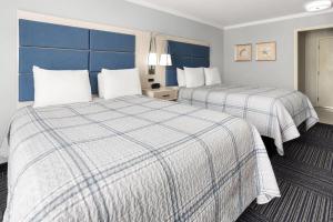 Deluxe Queen Room with Two Queen Beds and Balcony - Non-Smoking room in All Seasons Resort