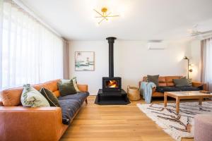 Lemon - Short Walk to Beach